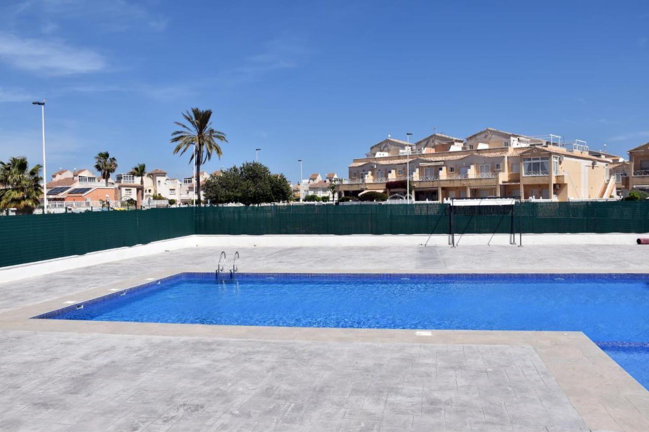 Casa Alex Torrevieja- Holiday House - Con Piscina Comunitaria Exteriör bild